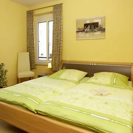 2-5 Sonnenschein Penzance